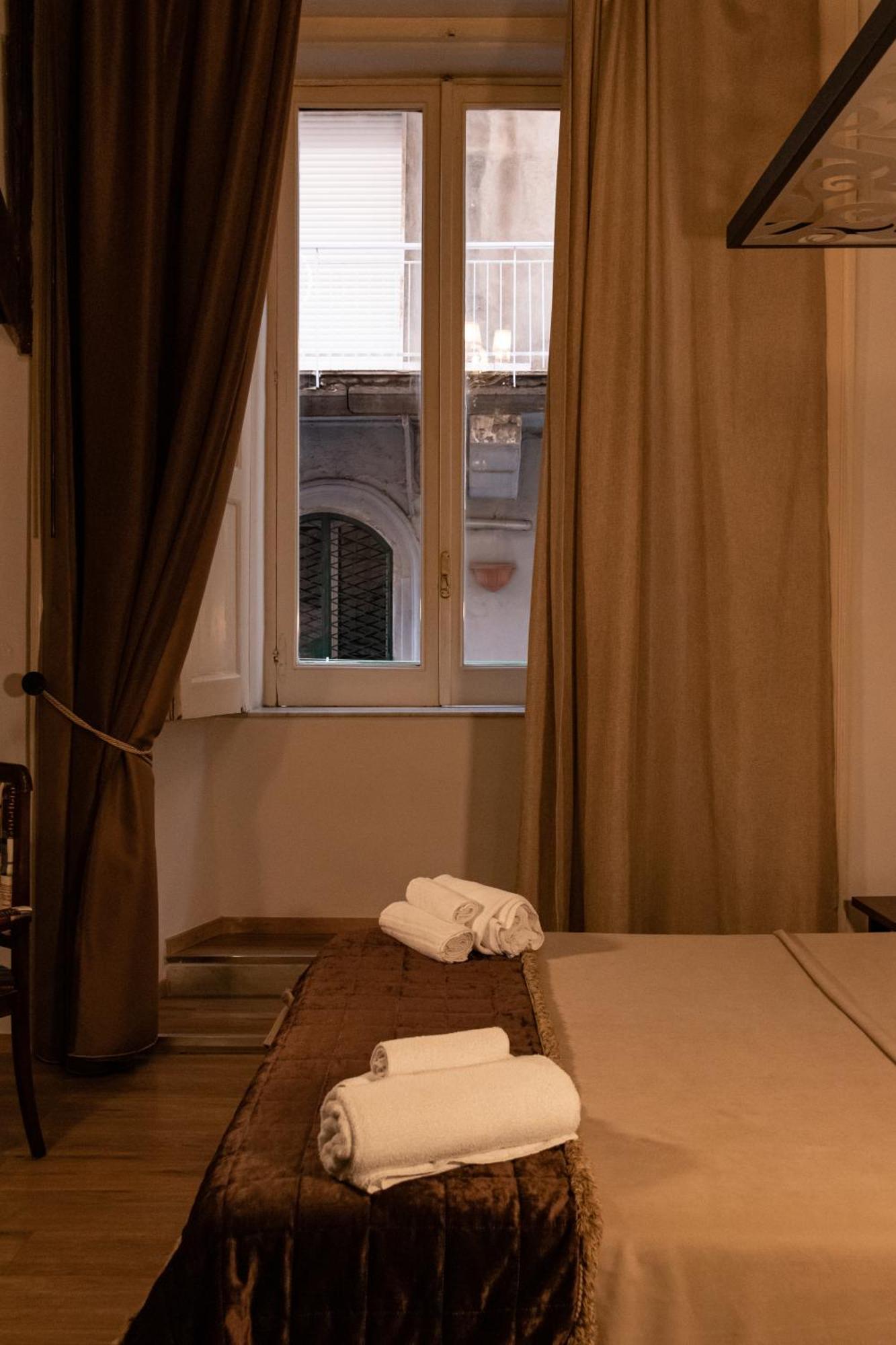 نابولي Duomo Luxury Suites المظهر الخارجي الصورة